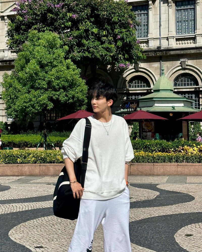 230711 SEVENTEEN Jeonghan Instagram Update | kpopping