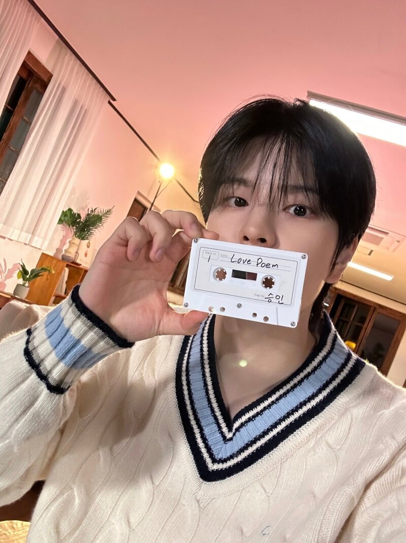 240428 Stray Kids Twitter Update with SEUNGMIN documents 2