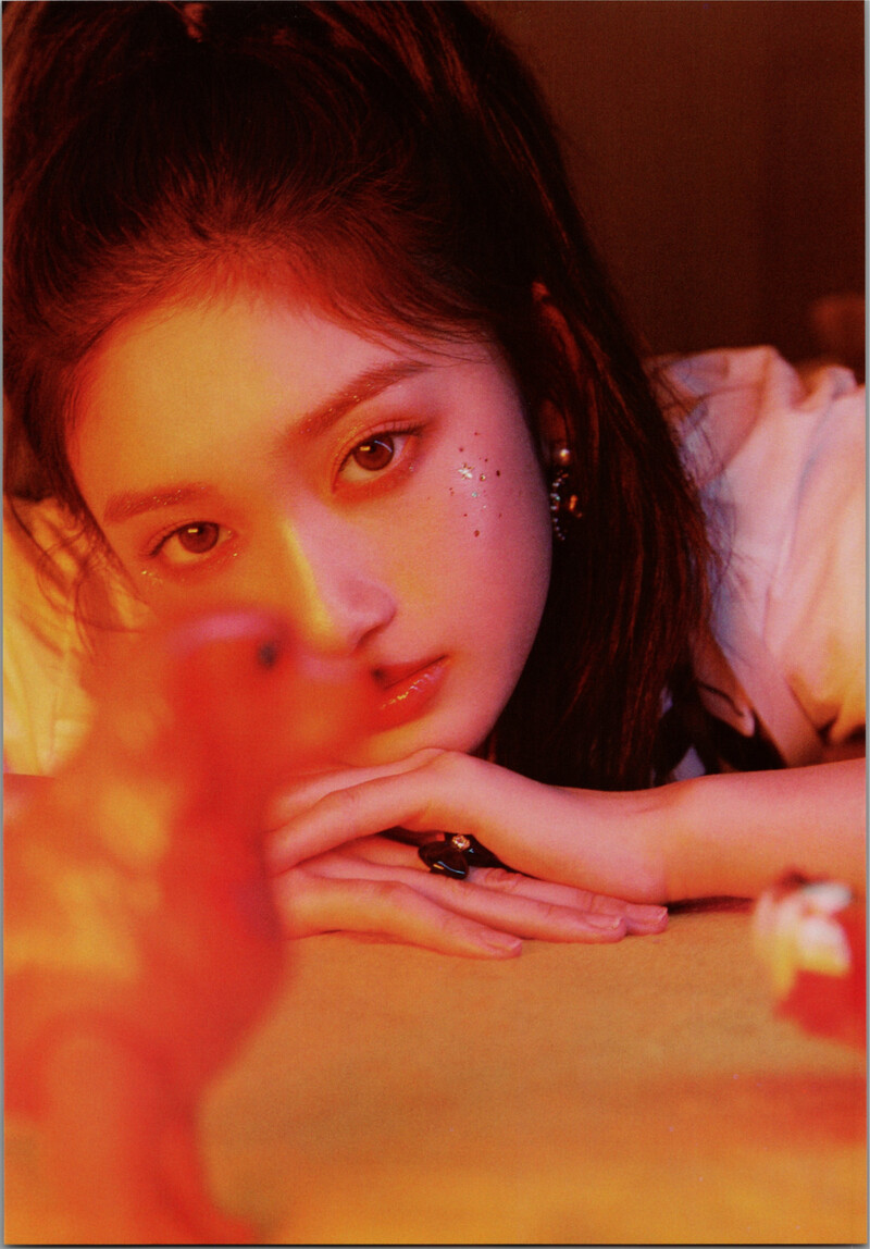 IVE - Mini Album 'I'VE MINE' (Scans) documents 11