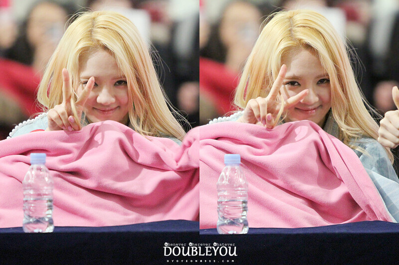 130126 Girls' Generation Hyoyeon at Yeongdon Times Square fansign event documents 16