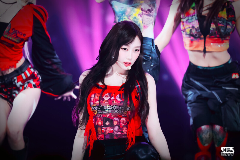 240526 aespa Giselle - ‘Supernova’ at Inkigayo documents 4