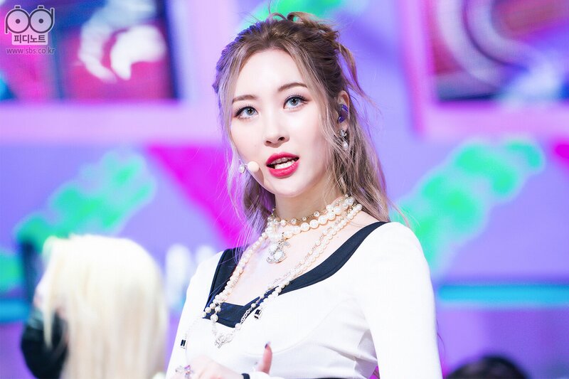 210808 Sunmi - 'You can't sit with us' + 'SUNNY' at Inkigayo documents 5