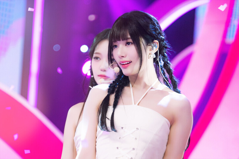 230611 fromis_9 Jiwon - ‘#menow’ at Inkigayo documents 2