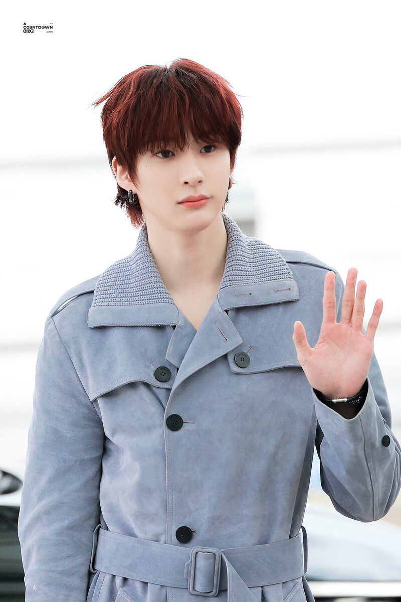 231126 RIIZE Anton at Incheon International Airport documents 9