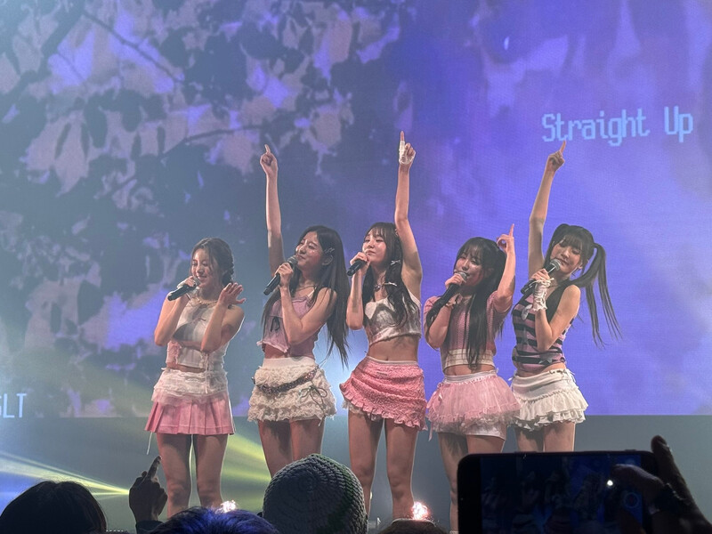 241112 WOOAH - at "2024 WOOAH Japan 2nd Concert 'WOOAH-LAND AGAIN' in Tokyo, Japan" documents 6