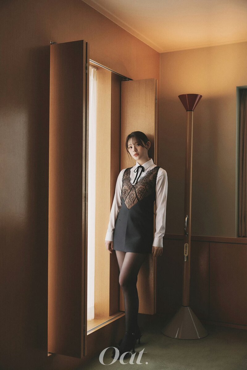STAYC Seeun for Oat Magazine 2023 Vol. 15 Issue 4 documents 5