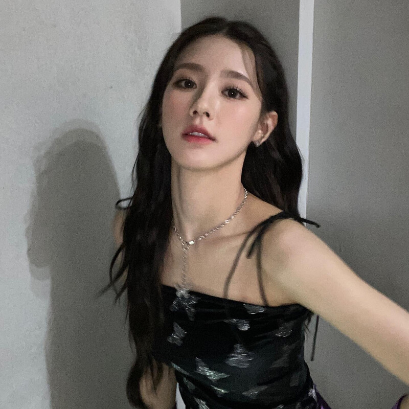 210914 (G)I-DLE Miyeon Instagram Update documents 6