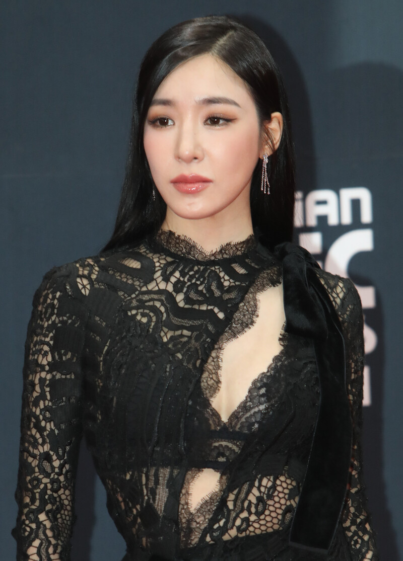 211211 Tiffany Young at MAMA 2021 Red Carpet | kpopping