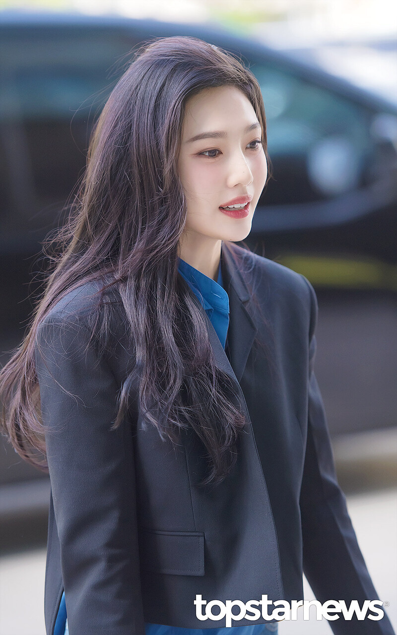 230412 Red Velvet Joy - Animal Farm Commute documents 15