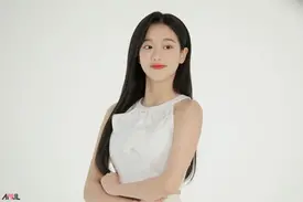 200120 April Vlive Update - Naeun's Good Day Soju photoshoot behind