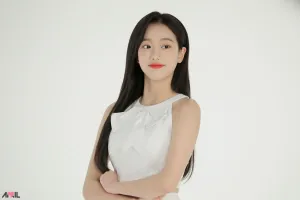 200120 April Vlive Update - Naeun's Good Day Soju photoshoot behind