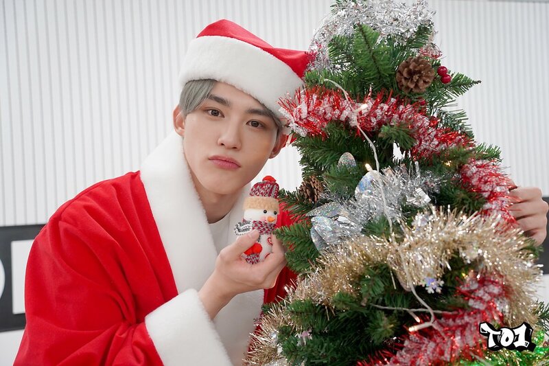 221227 WAKEONE Naver Post Update - TO1 Christmas Photos documents 10