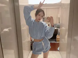 210119 Cheng Xiao Weibo Update