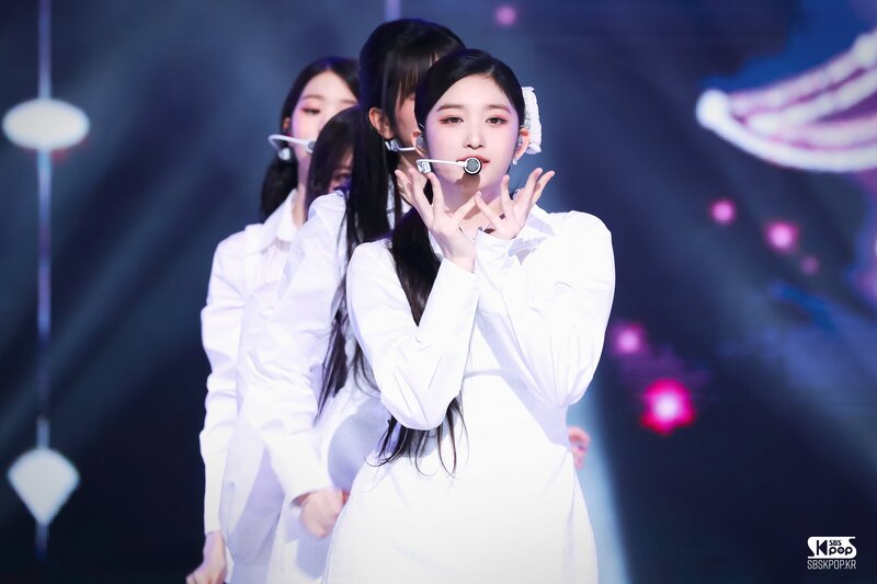 230423 IVE Leeseo - 'I AM' &  'Kitsch' at Inkigayo documents 3