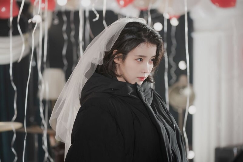 240124 IU - "Love Wins All" MV Filming Site By Melon documents 4
