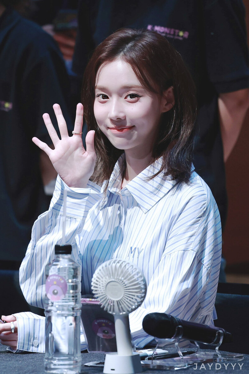 240116 aespa WINTER - CHILLIN Fansign Event in Taipei documents 24