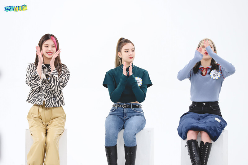 210929 MBC Naver Post - ITZY at Weekly Idol documents 4