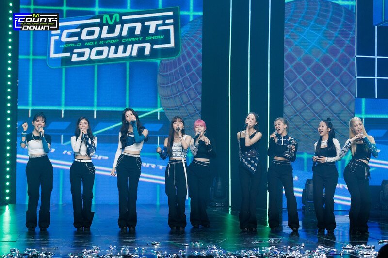 220113 Kep1er - 'WA DA DA' + Encore Stage at M Countdown documents 21