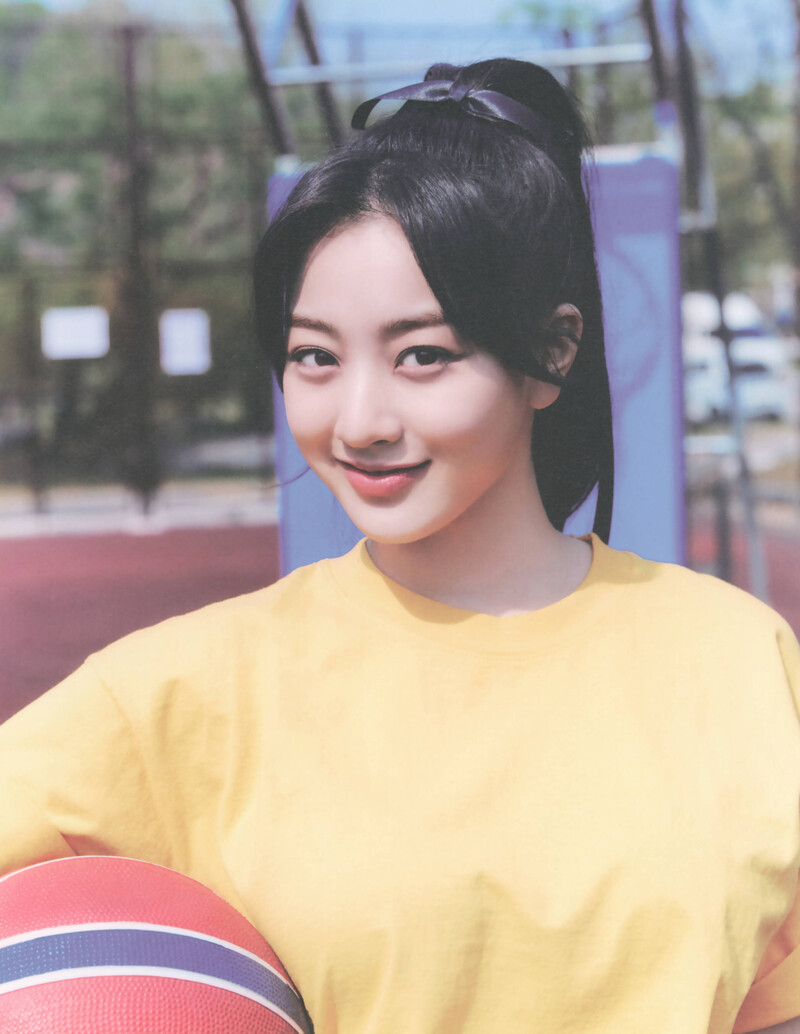 Yes, I am Jihyo 1st Photobook (Scans) documents 9