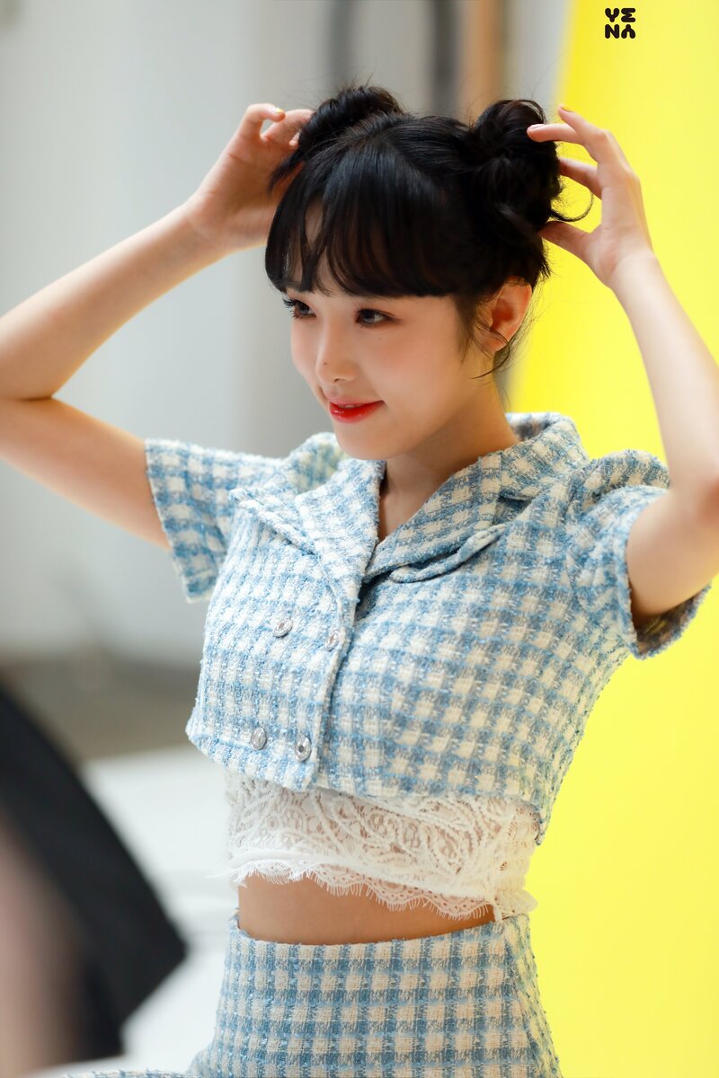 220616 Yuehua Entertainment Naver Update - YENA - lilybyred Behind The Scenes #1 documents 9