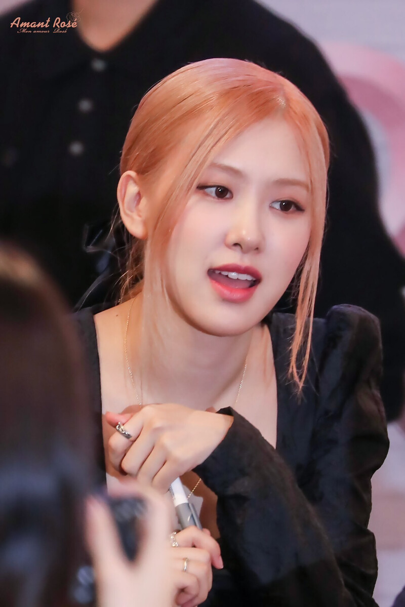 220925 BLACKPINK Rosé - Fansign Event documents 1