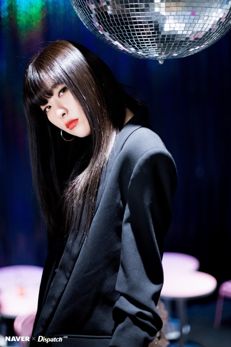 NAVER x DISPATCH Update with Red Velvet Seulgi | 180508 documents 6