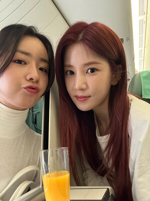 231117 Apink BOMI weverse update with CHORONG