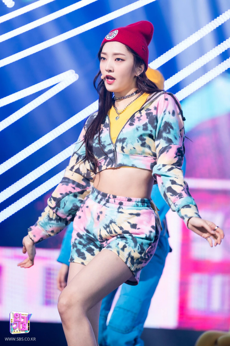 210328 Weeekly - 'After School' at Inkigayo documents 18