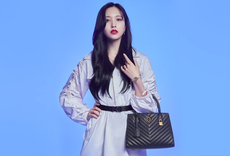 TWICE Mina for METROCITY 2022 FW 'New Tote' Collection documents 1