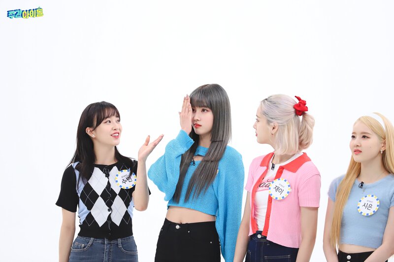 210908 MBC Naver Post - STAYC at Weekly Idol documents 4