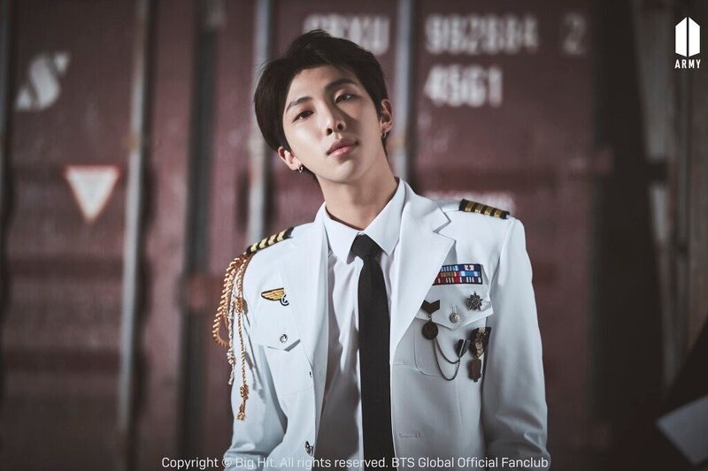 BTS [5th ARMY ZIP] Preview documents 3
