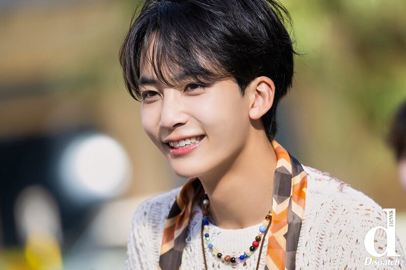 SEVENTEEN Jeonghan - 'God of Music' MV Behind Photos by Dispatch documents 3