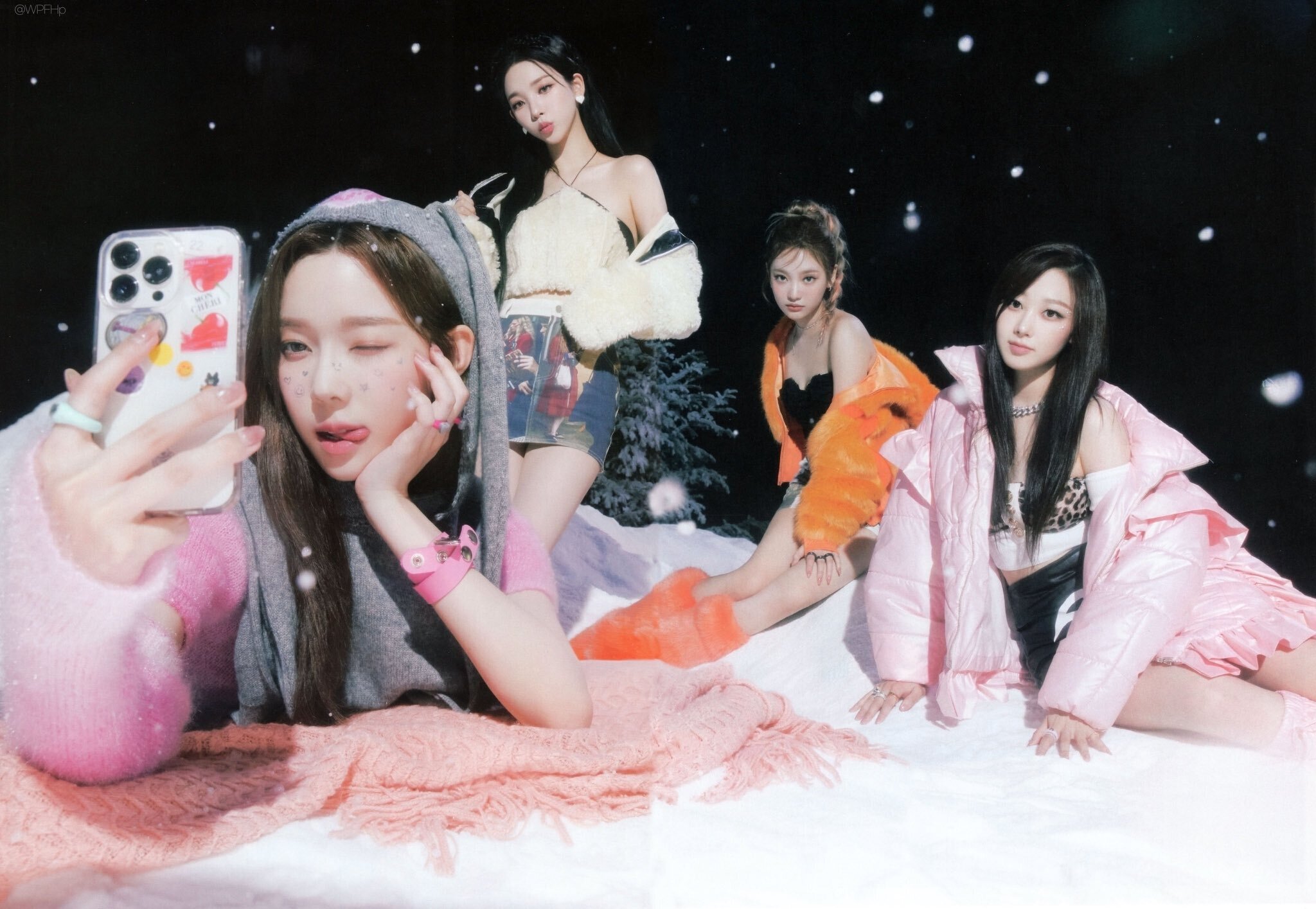 aespa - '2022 Winter SMTOWN : SMCU PALACE' [SCANS] | kpopping