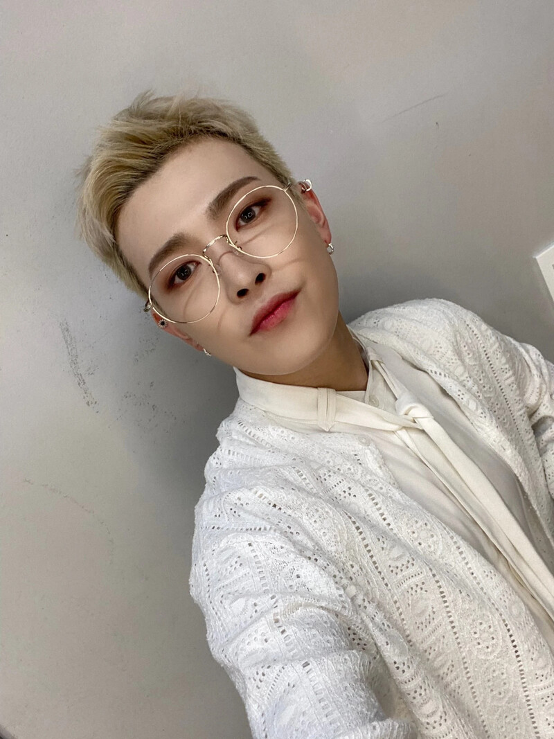 210502 Hongjoong Twitter Update (ATEEZ) documents 3