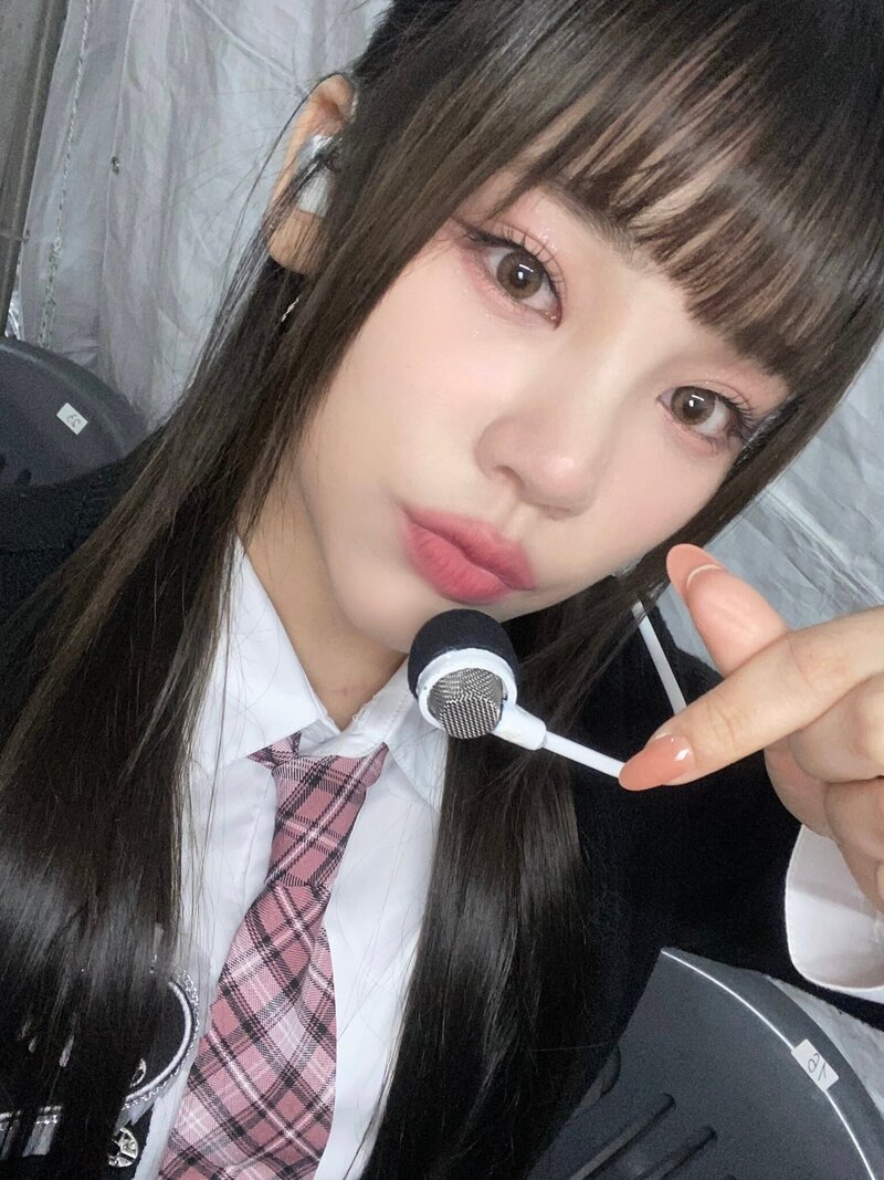 230322 Sihyeon Twitter Update documents 4