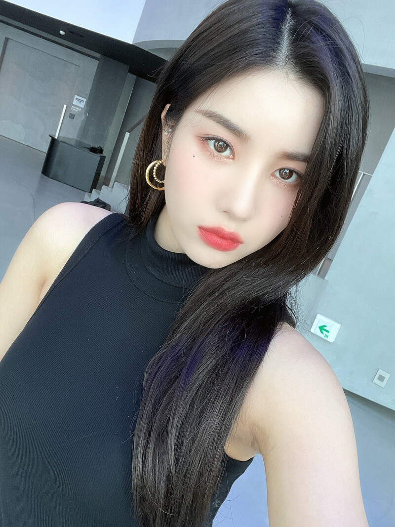 210903 Kwon Eunbi Twitter Update documents 2