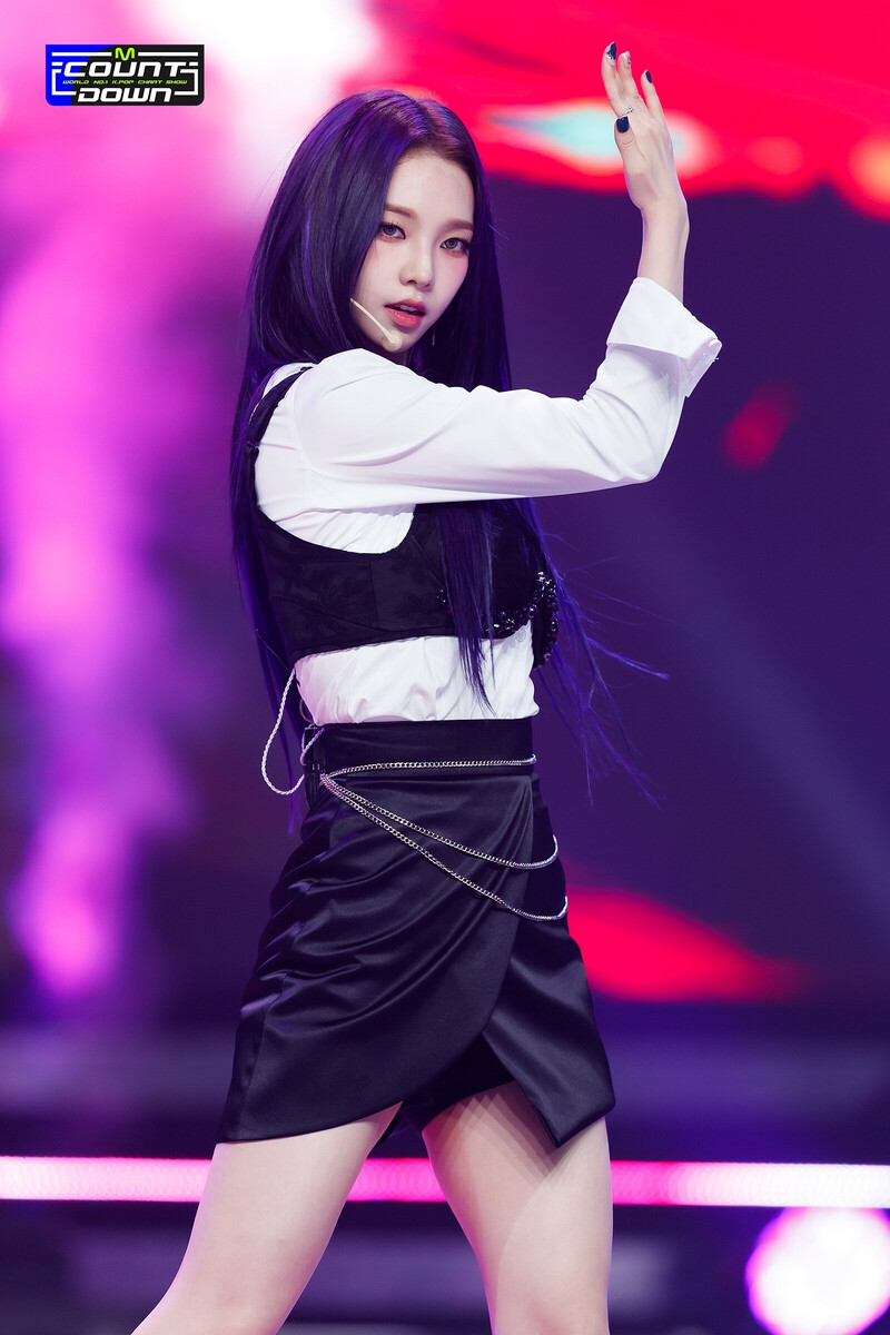 220714 aespa - 'Illusion' at M Countdown documents 16