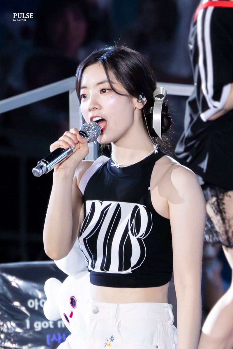 240714 TWICE Dahyun - ‘READY TO BE’ World Tour in Osaka Day 2 documents 3