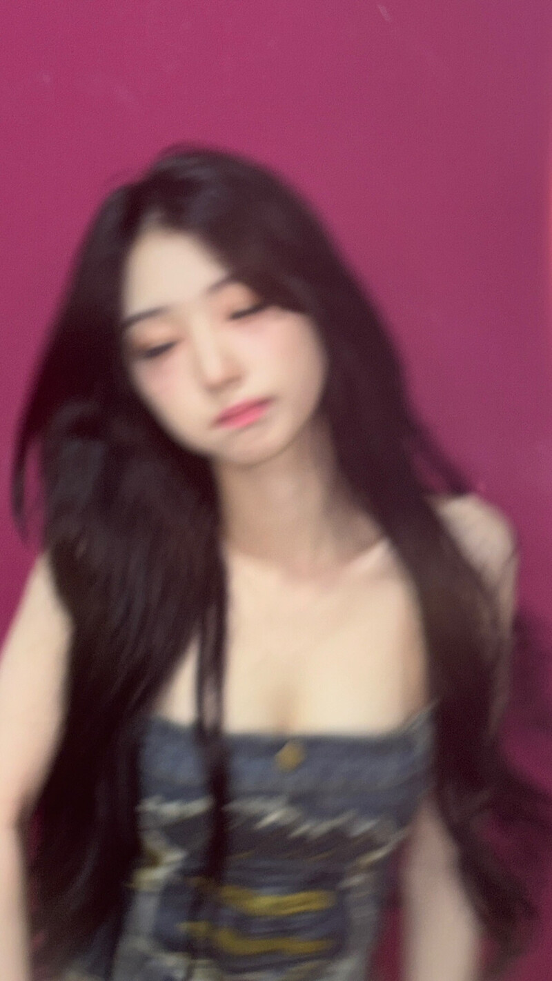 240921 - YeoJin Instagram Story Update documents 1