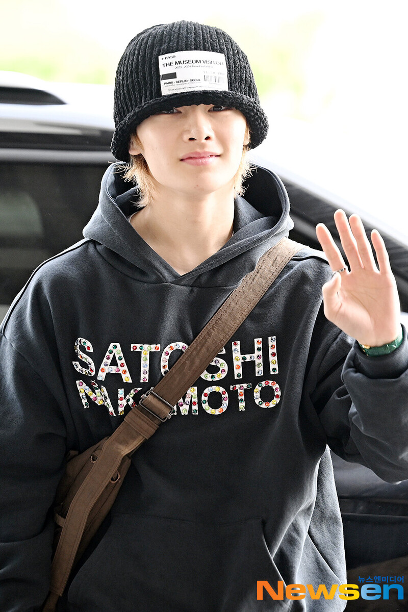 240426 StrayKids I.N at Gimpo International Airport documents 1