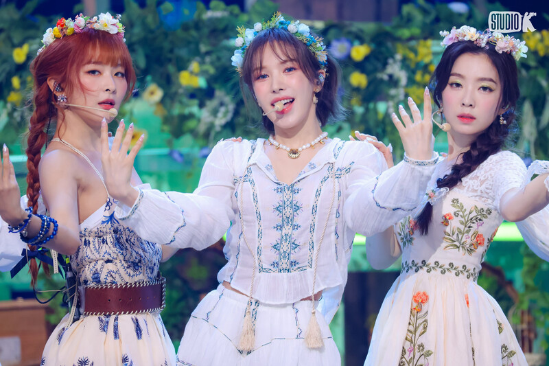 240628 Red Velvet - 'Cosmic' at Music Bank documents 6