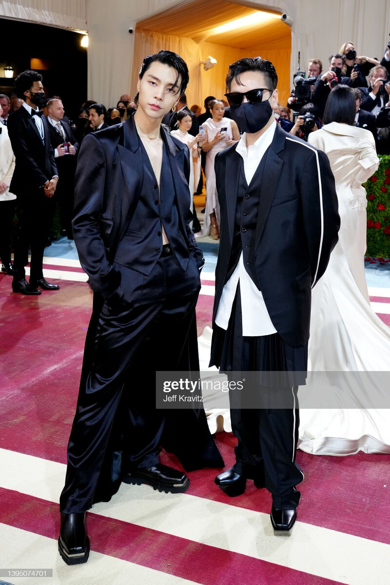 220502 JOHNNY x PETER DO at MET GALA 2022 for' In America: An Anthology of FASHION' documents 2