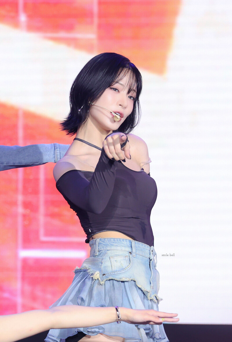 230812 fromis_9 Chaeyoung - Daejeon Midnight Festival documents 4