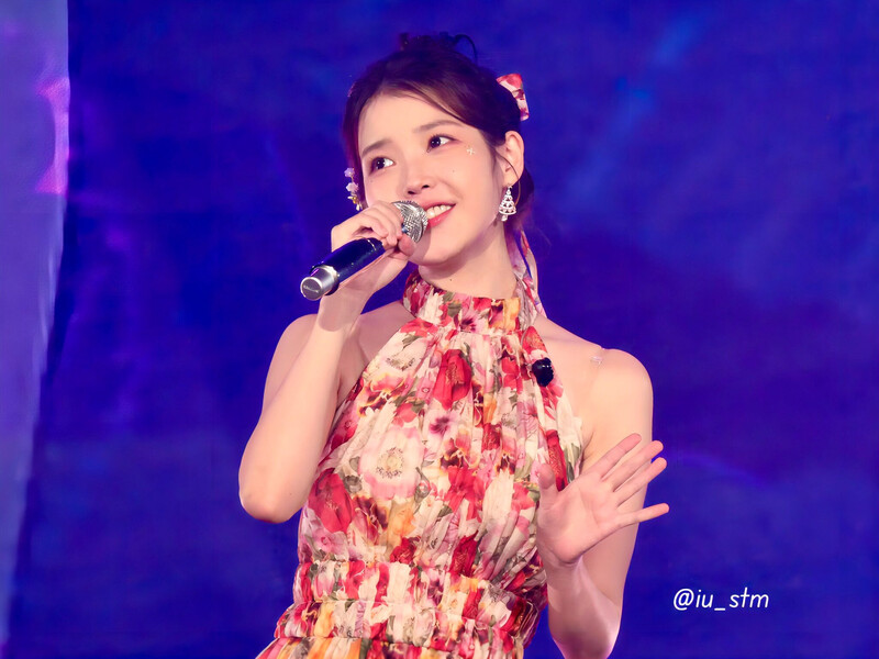 240706 IU - ‘H.E.R.’ World Tour in Osaka Day 1 documents 2