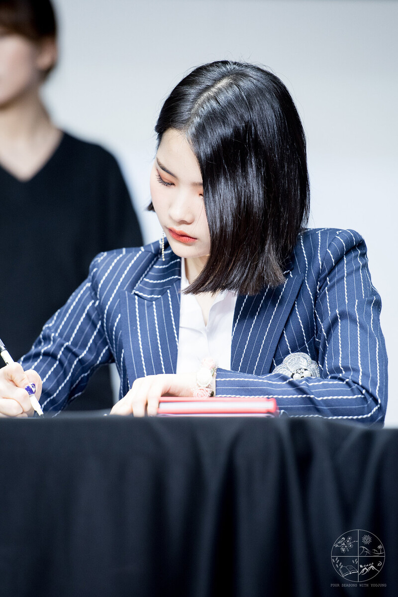 180310 Weki Meki Rina at Seocho 'Lucky' Fansign documents 4