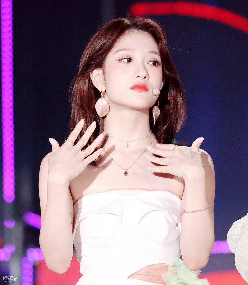 220809 fromis_9 Seoyeon at KBS Open Concert in Ulsan documents 2