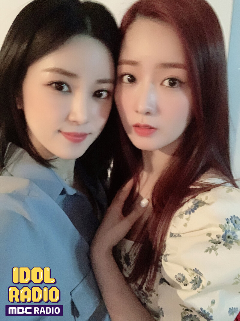 200424 Idol Radio twitter update with Apink BOMI documents 6