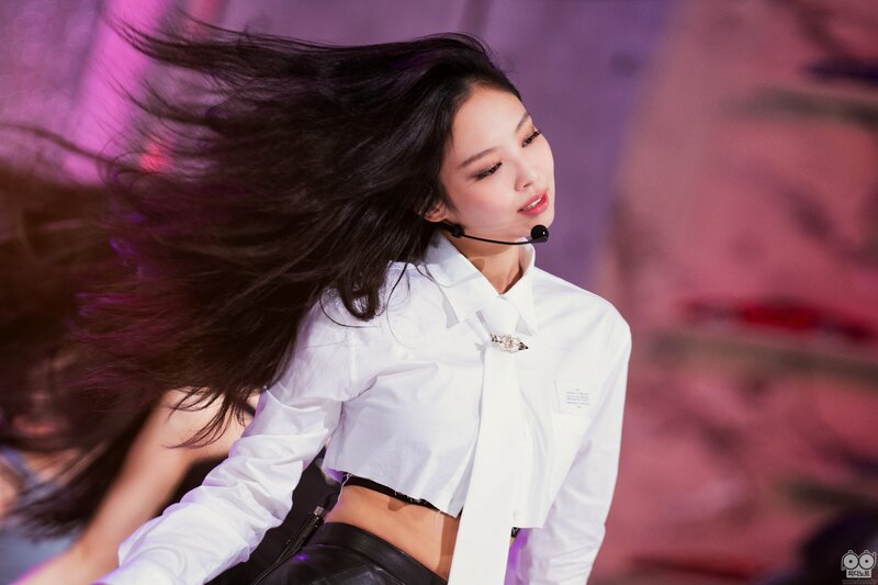 220925 BLACKPINK Jennie - 'Shut Down' at Inkigayo documents 3