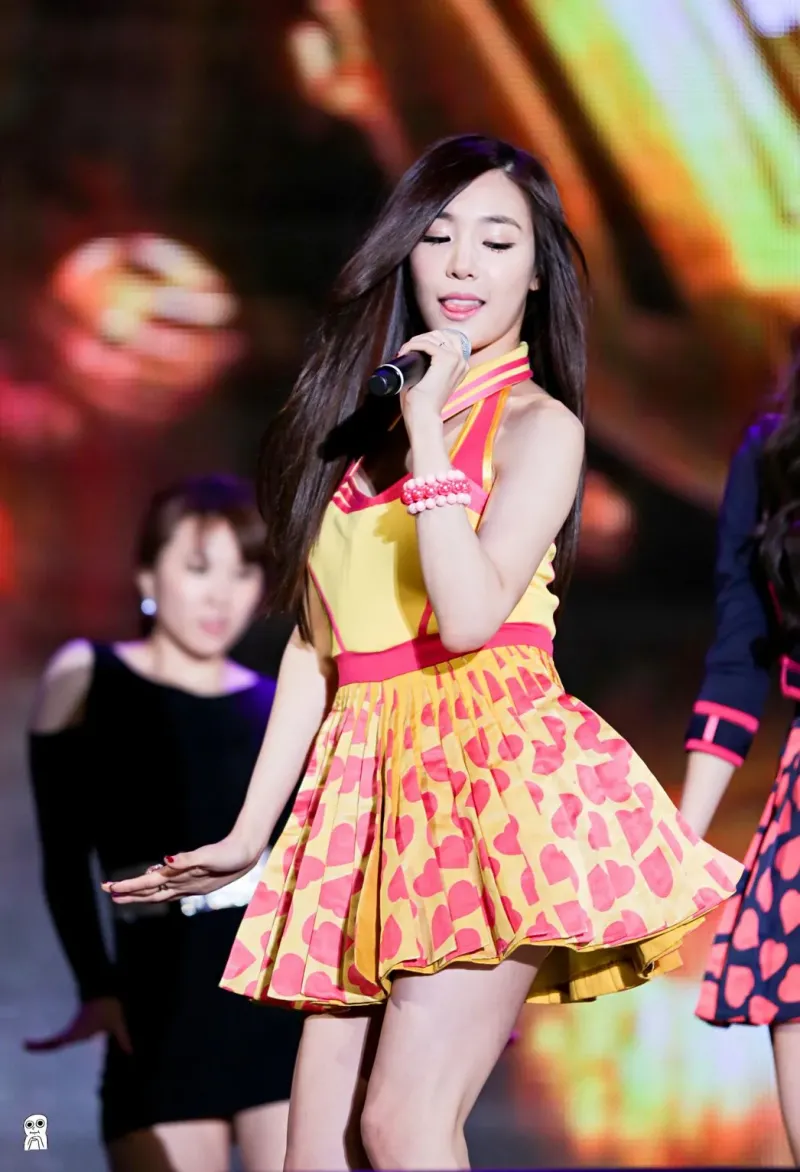 Tiffany947.jpg