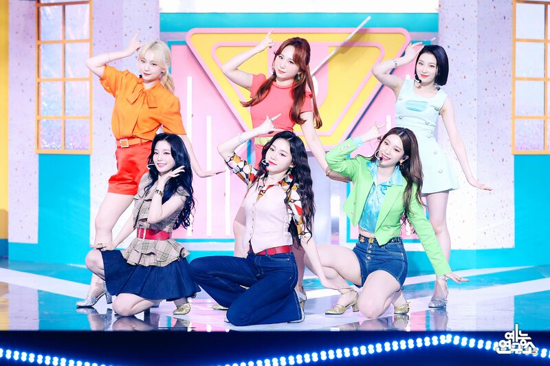 210522 Rocket Punch - 'Ring Ring' at Music Core documents 1